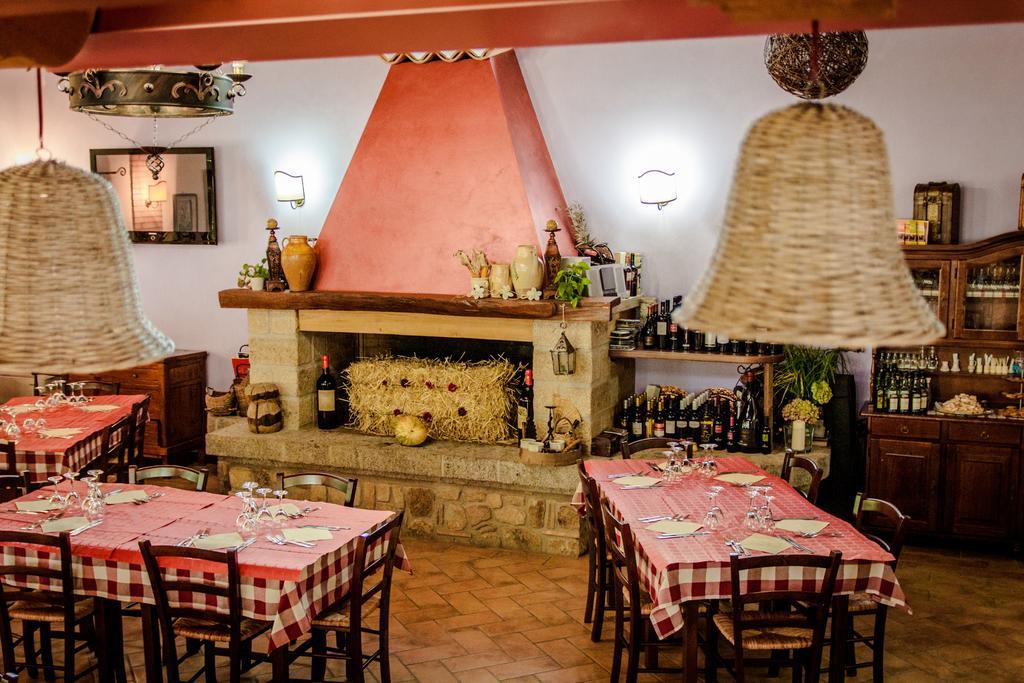 Отель La Taverna Dei Briganti Cotronei Экстерьер фото