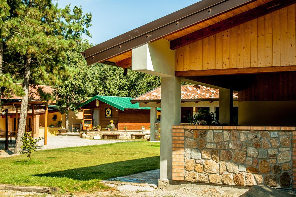 Отель La Taverna Dei Briganti Cotronei Экстерьер фото
